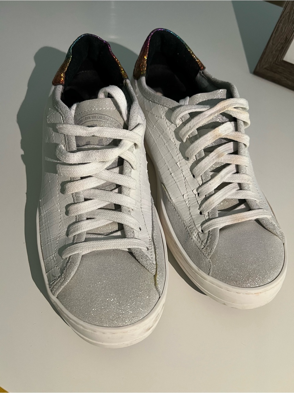 P448 White Glitter Low-Top Sneakers with Iridescent Heel